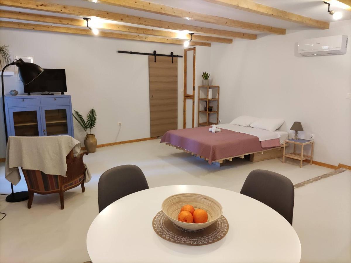 Zaira's Corfu Town Apartment *